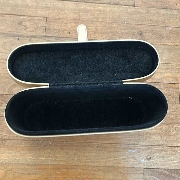 Dyson straightener box only - Picture 3 of 3